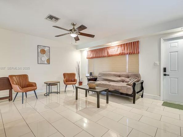 6950 SW 26th St, Miramar FL 33023