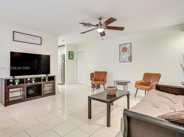 6950 SW 26th St, Miramar FL 33023