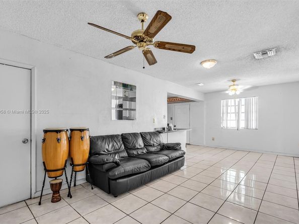 105 NE 213th St, Miami Gardens FL 33179