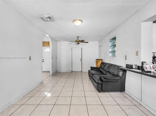 105 NE 213th St, Miami Gardens FL 33179