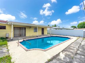 105 NE 213th St, Miami Gardens FL 33179