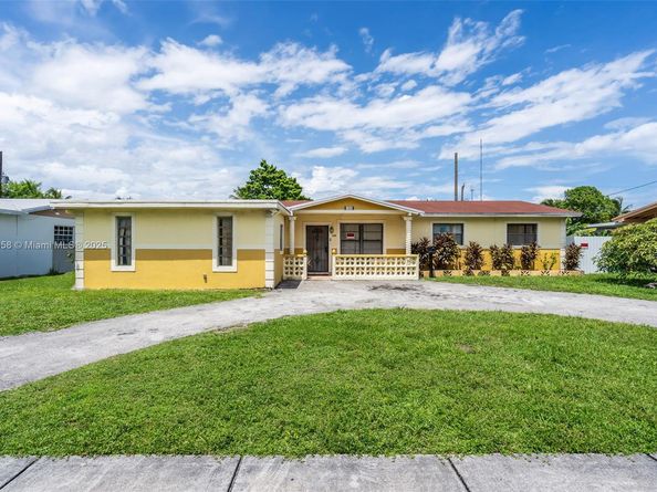 105 NE 213th St, Miami Gardens FL 33179