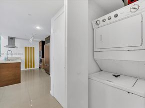 485 Brickell Ave 1807, Miami FL 33131