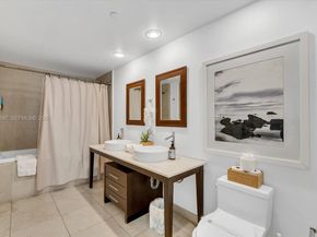 485 Brickell Ave 1807, Miami FL 33131