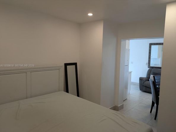 2116 Monroe Ter, Hollywood FL 33020