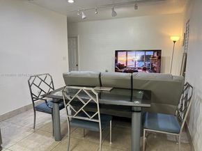 2116 Monroe Ter, Hollywood FL 33020