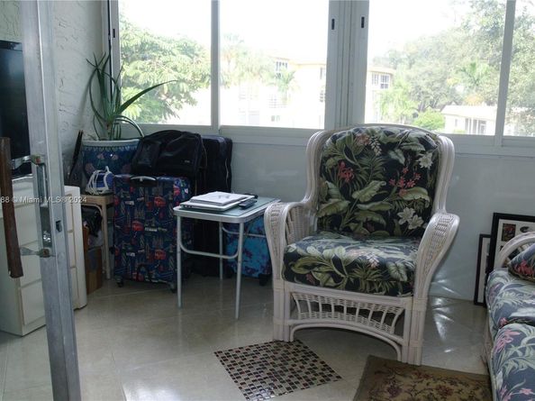 606 SW Natura Blvd 207, Deerfield Beach FL 33441