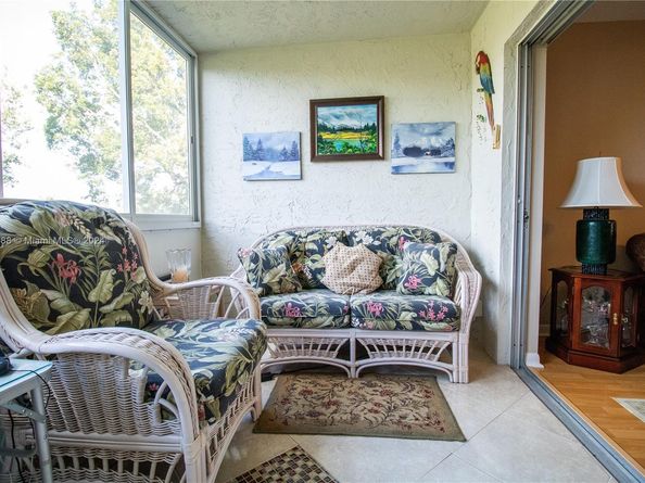 606 SW Natura Blvd 207, Deerfield Beach FL 33441