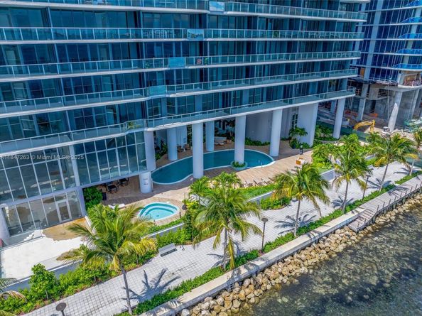 700 NE 24th St 2101, Miami FL 33137