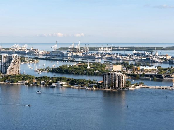 700 NE 24th St 2101, Miami FL 33137