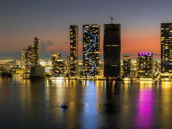 700 NE 24th St 2101, Miami FL 33137