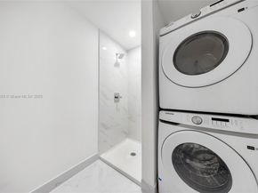 700 NE 24th St 2101, Miami FL 33137