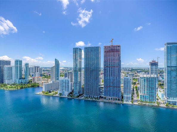 700 NE 24th St 2101, Miami FL 33137