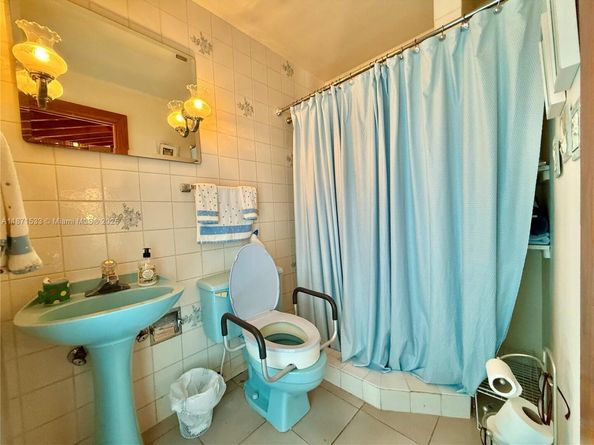 13820 SW 34th St, Miami FL 33175