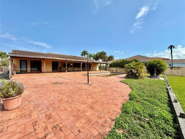 13820 SW 34th St, Miami FL 33175
