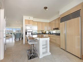 1000 S Pointe Dr 703, Miami Beach FL 33139