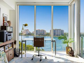 1000 S Pointe Dr 703, Miami Beach FL 33139