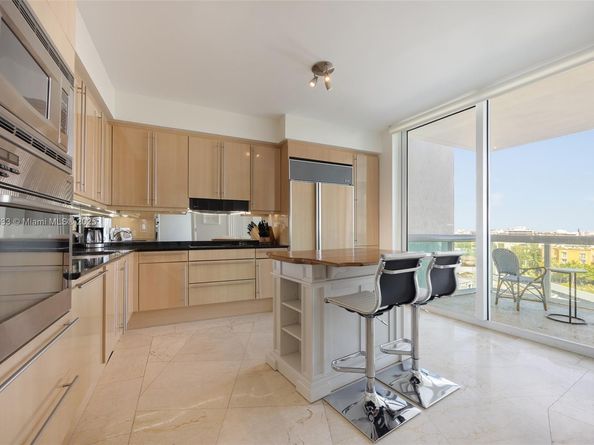 1000 S Pointe Dr 703, Miami Beach FL 33139
