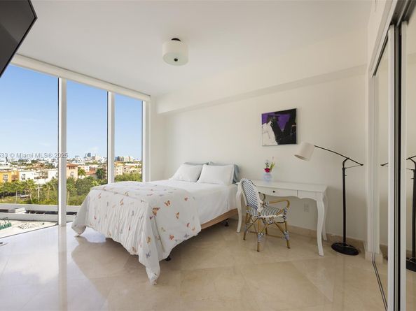 1000 S Pointe Dr 703, Miami Beach FL 33139