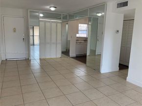 8889 Fontainebleau Blvd 403, Miami FL 33172