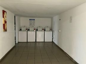 8889 Fontainebleau Blvd 403, Miami FL 33172