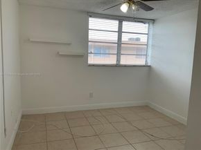8889 Fontainebleau Blvd 403, Miami FL 33172