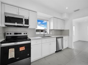 2932 NW 159th St, Miami Gardens FL 33054