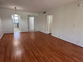 250 Jacaranda Dr 305, Plantation FL 33324