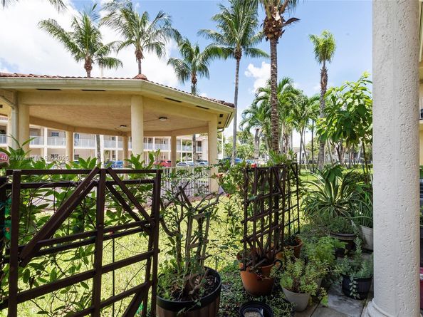 6900 NW 179th St 1091, Hialeah FL 33015