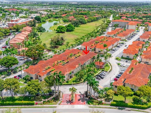6900 NW 179th St 1091, Hialeah FL 33015