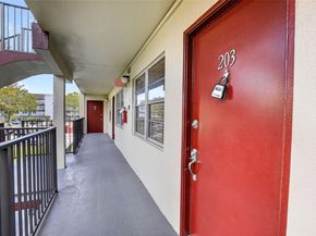 13455 SW 3rd St 203S, Pembroke Pines FL 33027