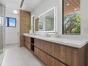 807 SW 12th Ave, Fort Lauderdale FL 33312