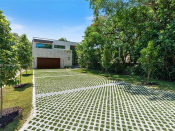 807 SW 12th Ave