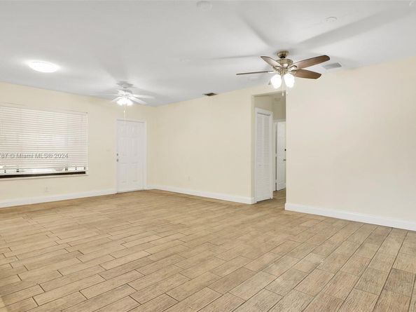 17130 NE 7th Ave, North Miami Beach FL 33162