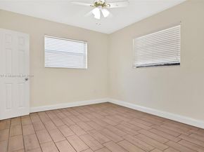 17130 NE 7th Ave, North Miami Beach FL 33162