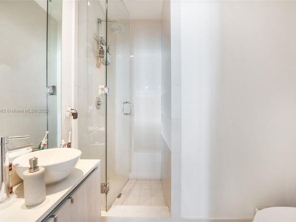 480 NE 31st St 1602, Miami FL 33137