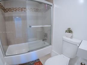 20100 W Country Club Dr 504, Aventura FL 33180