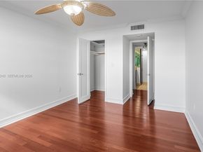 2841 NE 163rd St 1002, North Miami Beach FL 33160