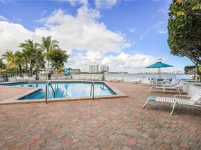 2841 NE 163rd St 1002, North Miami Beach FL 33160