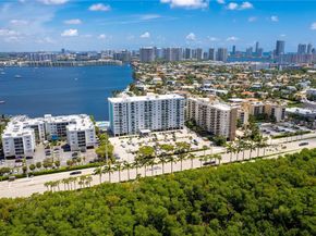 2841 NE 163rd St 1002, North Miami Beach FL 33160