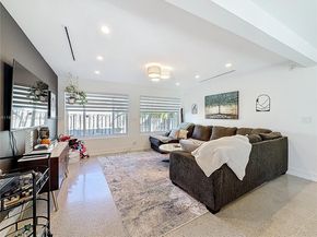 1031 N 16th Ave, Hollywood FL 33020