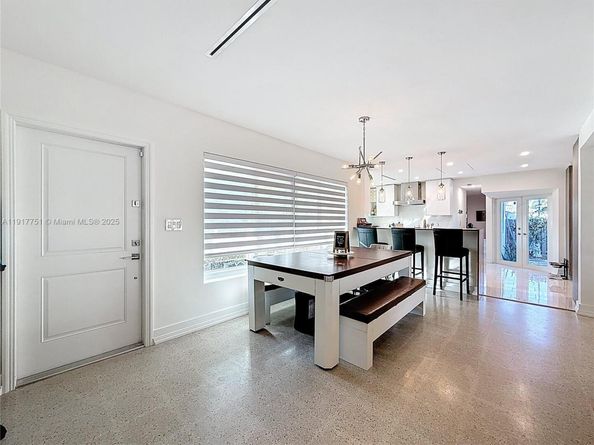 1031 N 16th Ave, Hollywood FL 33020