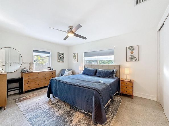 1031 N 16th Ave, Hollywood FL 33020