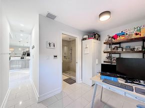 1031 N 16th Ave, Hollywood FL 33020