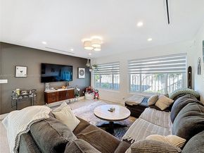 1031 N 16th Ave, Hollywood FL 33020