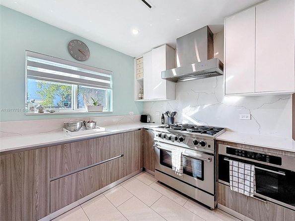 1031 N 16th Ave, Hollywood FL 33020