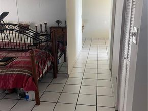 562 NW 98th Ct 562, Miami FL 33172