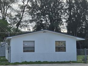 1420 NW 111th St, Miami FL 33167