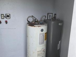 1420 NW 111th St, Miami FL 33167