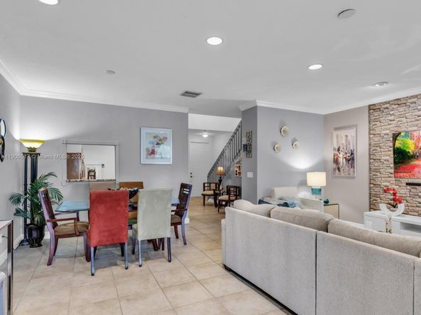 9719 Darlington Pl, Cooper City FL 33328